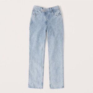 Abercrombie Curve Love Ultra High Rise 90s Straight Jean